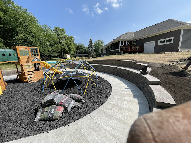 Mock's Complete Landscape Landscaper in Mankato, MN photo