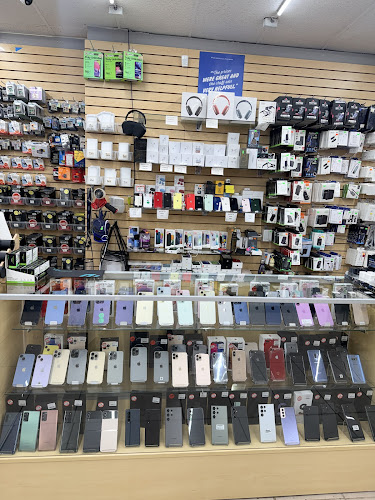 MAX WIRELESS CELLPHONE REPAIR, ELECTRONICS NOVELTIES SPEAKERS UNLOCKED PHONES DUBAI PERFUMES LUGGAGE BAGS WHOLESALE & RETAIL Mobile Phone Repair Shop in Dallas, Texas photo