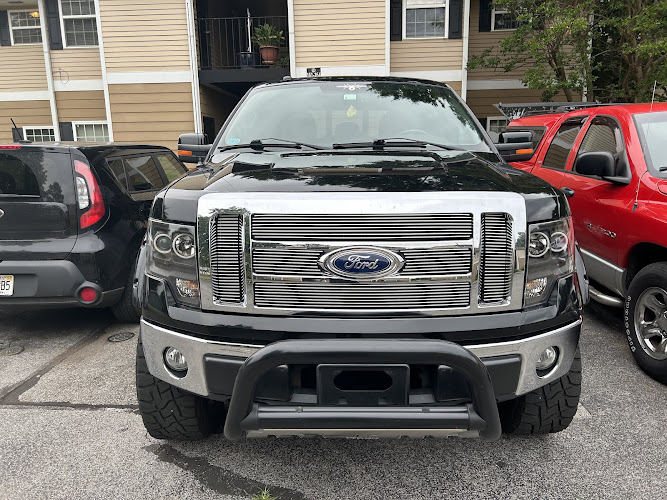 Earnest Automotive LLC Oil Change Service in Tupelo, MS photo