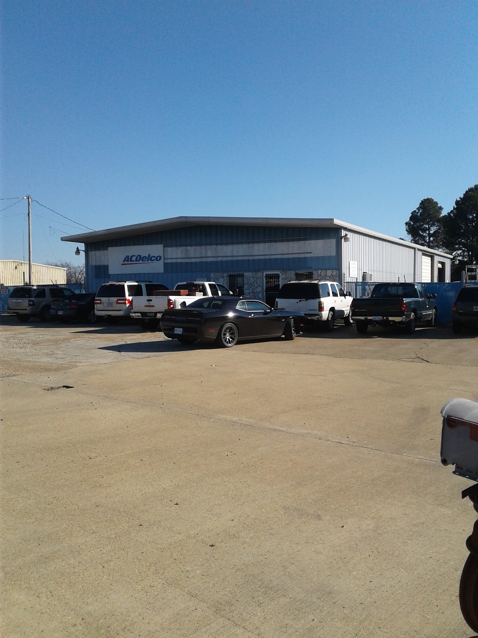 Bishop's Auto Center Auto Repair Shop in Tupelo, MS photo