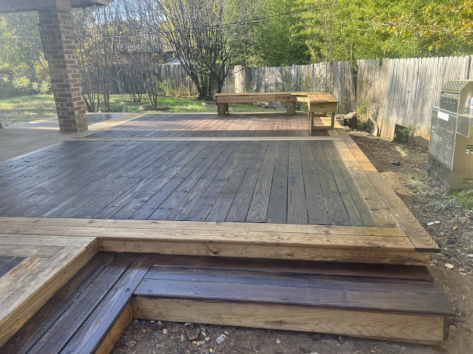 Accessory Fence and Decks Fence Contractor