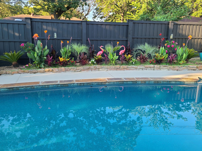 Buzz Custom Fence Fence Contractor