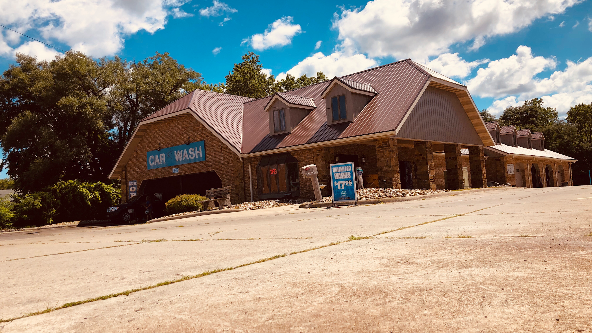 ELITE CARE AUTO CENTER Oil Change Service in Mansfield, OH photo