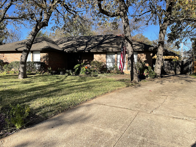 Xpress Lawn Care & Landscaping Lawn Care Service in Arlington, TX photo