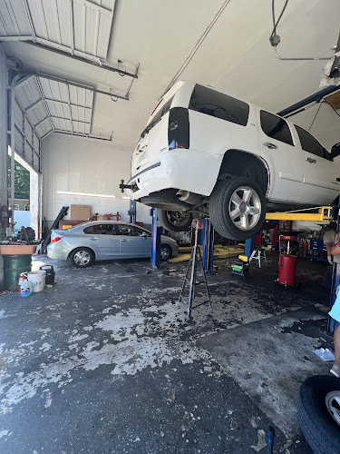 Rivera Auto Repair Newport News Auto Repair Shop in Newport News, VA photo