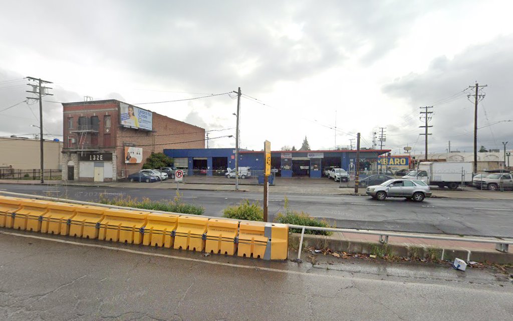 Den's Auto Repair gallery photo