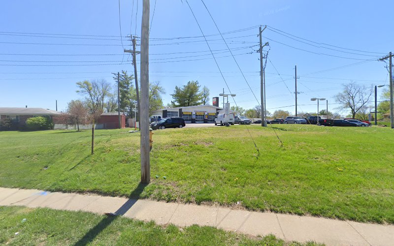 Charbonier Service Auto Repair Shop in Florissant, MO photo