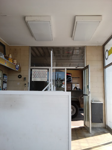 Drake Automotive Auto Repair Shop in Hazelwood, MO photo