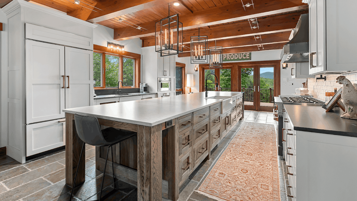 Cabinet en-Counter Kitchen Remodeler in Lebanon, NH photo