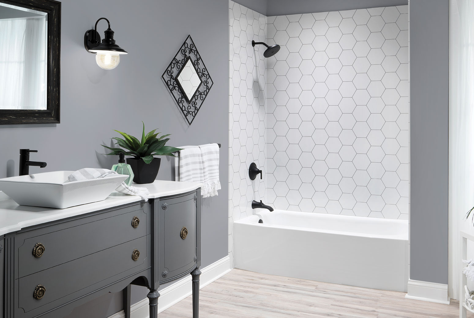 Baths R Us gallery photo