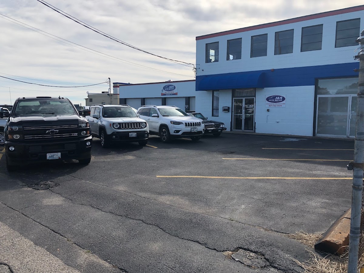 J&S Auto Repair Auto Repair Shop in Cranston, RI photo