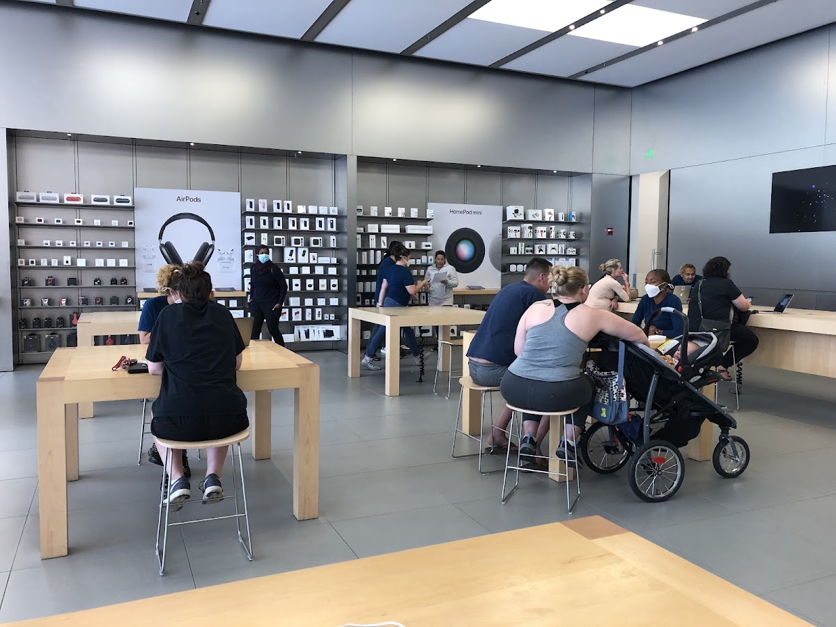 Apple New Haven gallery photo