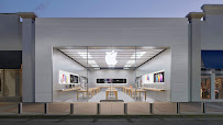 Apple Eastwood Towne Center gallery photo