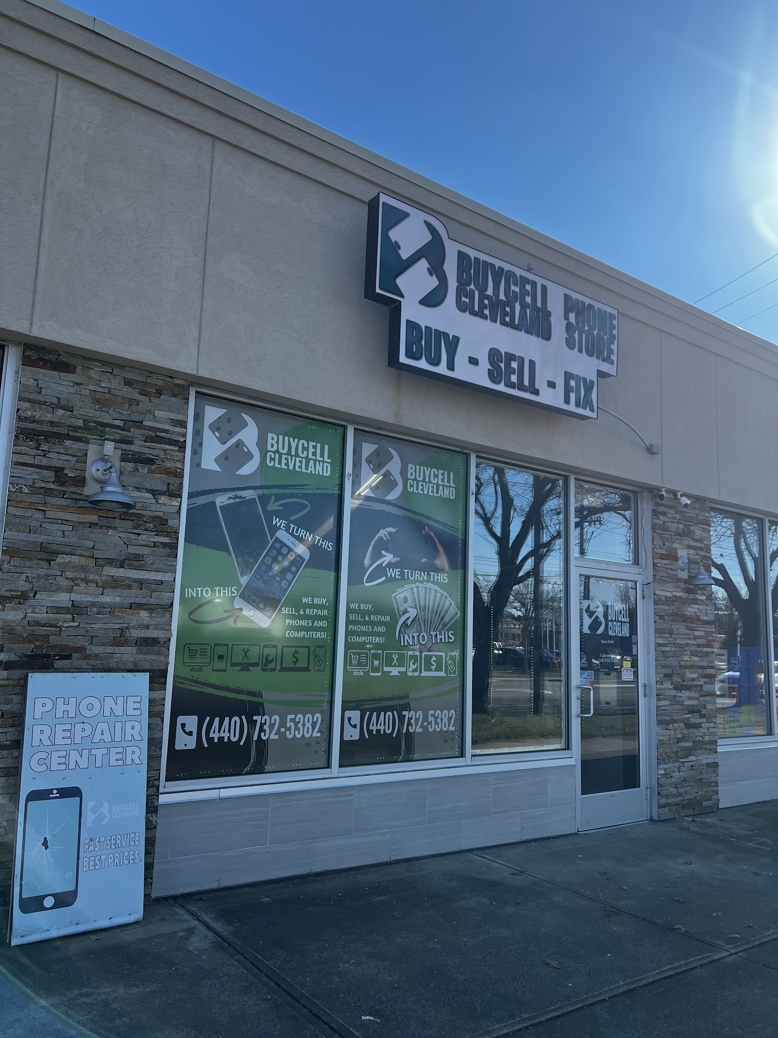 Buy Cell Cleveland iPhone Computer & Phone Repair Electronics Repair Shop in Parma Heights, OH photo