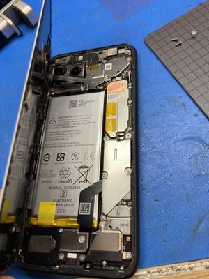 Straight Repair Mobile Phone Repair Shop in Cleveland, OH photo
